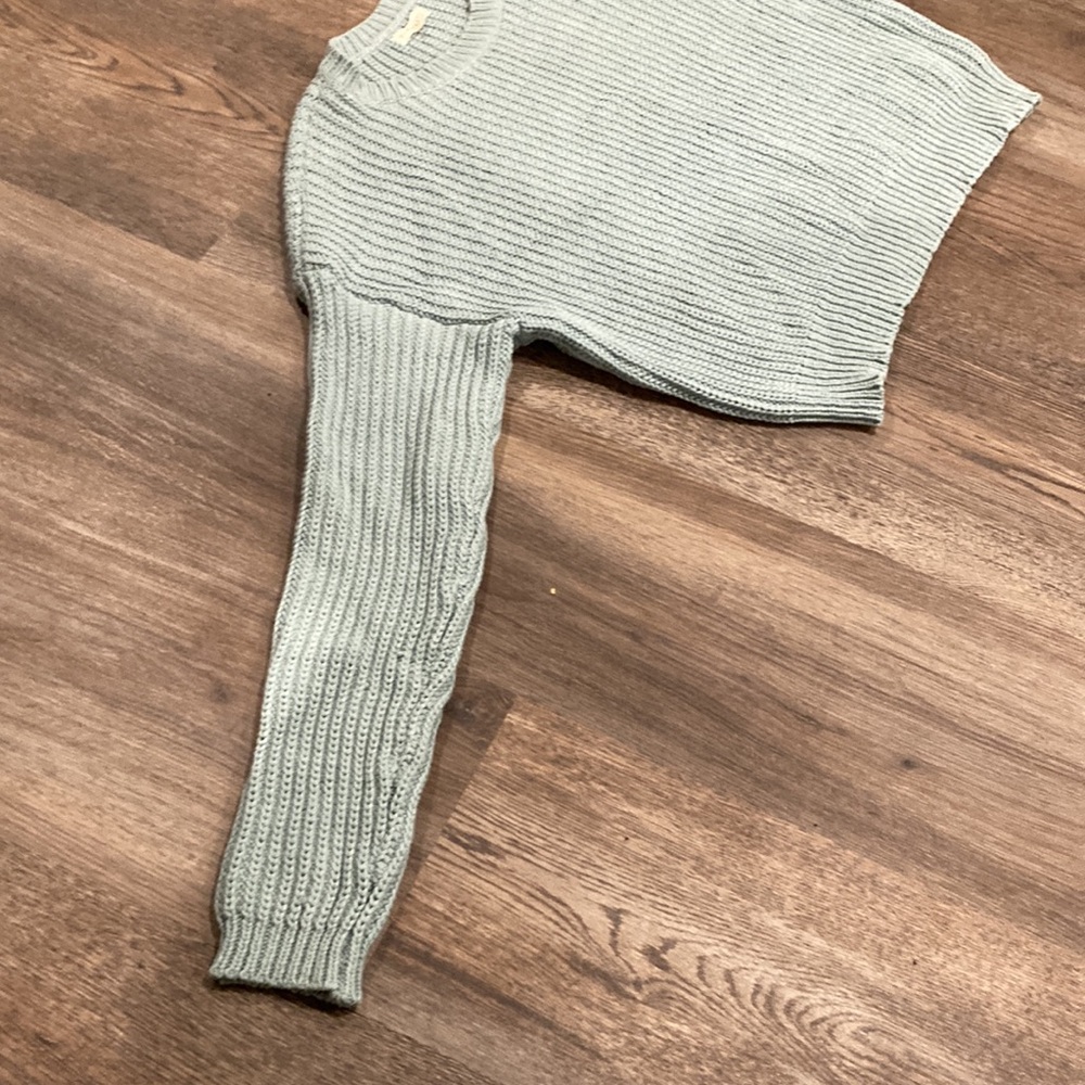 Cable Knit Sweater - Picture 2 of 3